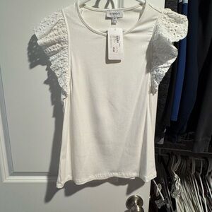 Evereve Ivory Ruffle Lace Sleeve Blouse